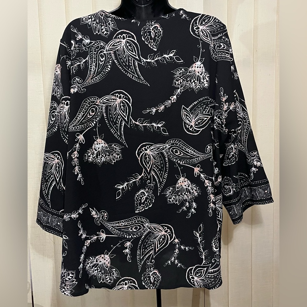 Belle by Kim Gravel Black Paisley V-Neck Tunic SZ 1X Like New! - Picture 5 of 6